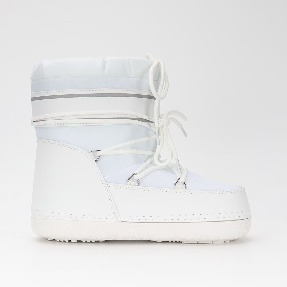 Snowboots White