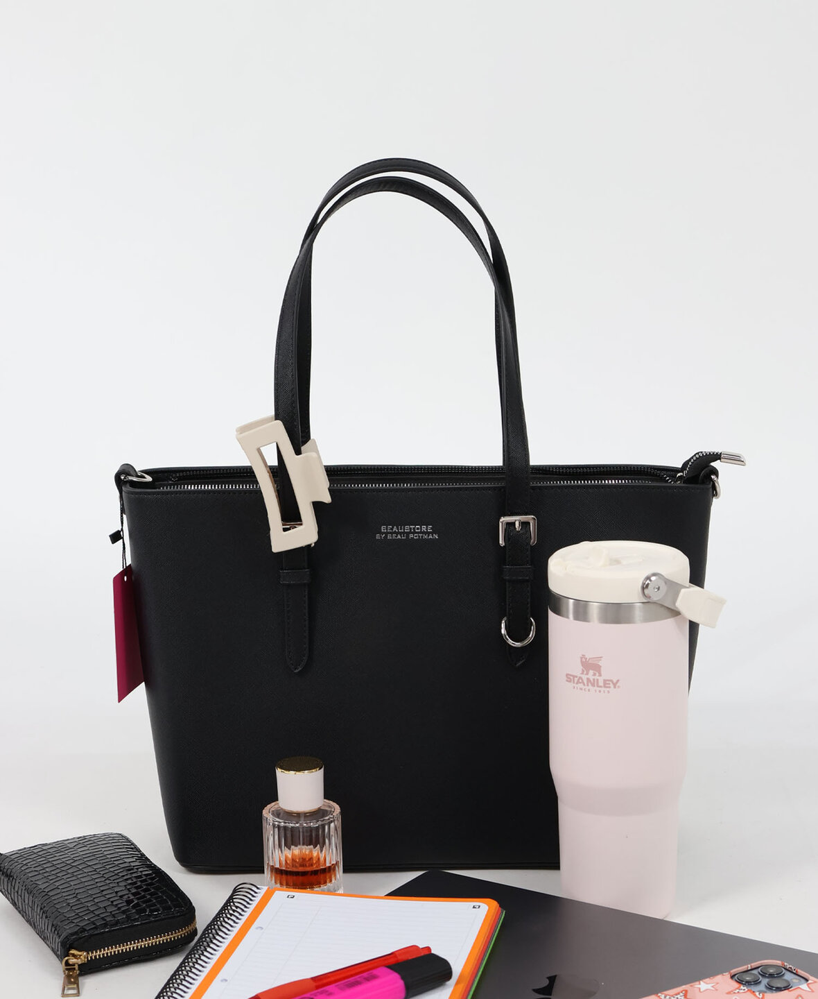 BeauStore X Flora en Co Saffiano Bag Black 