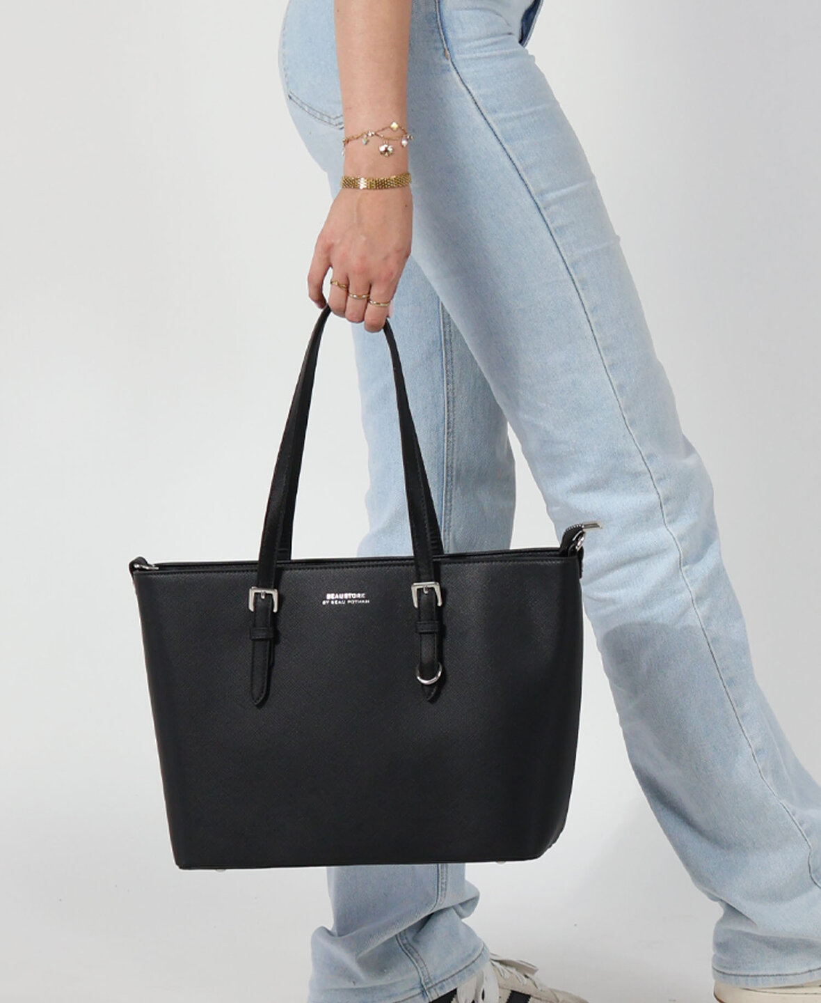 BeauStore X Flora en Co Saffiano Bag Black 