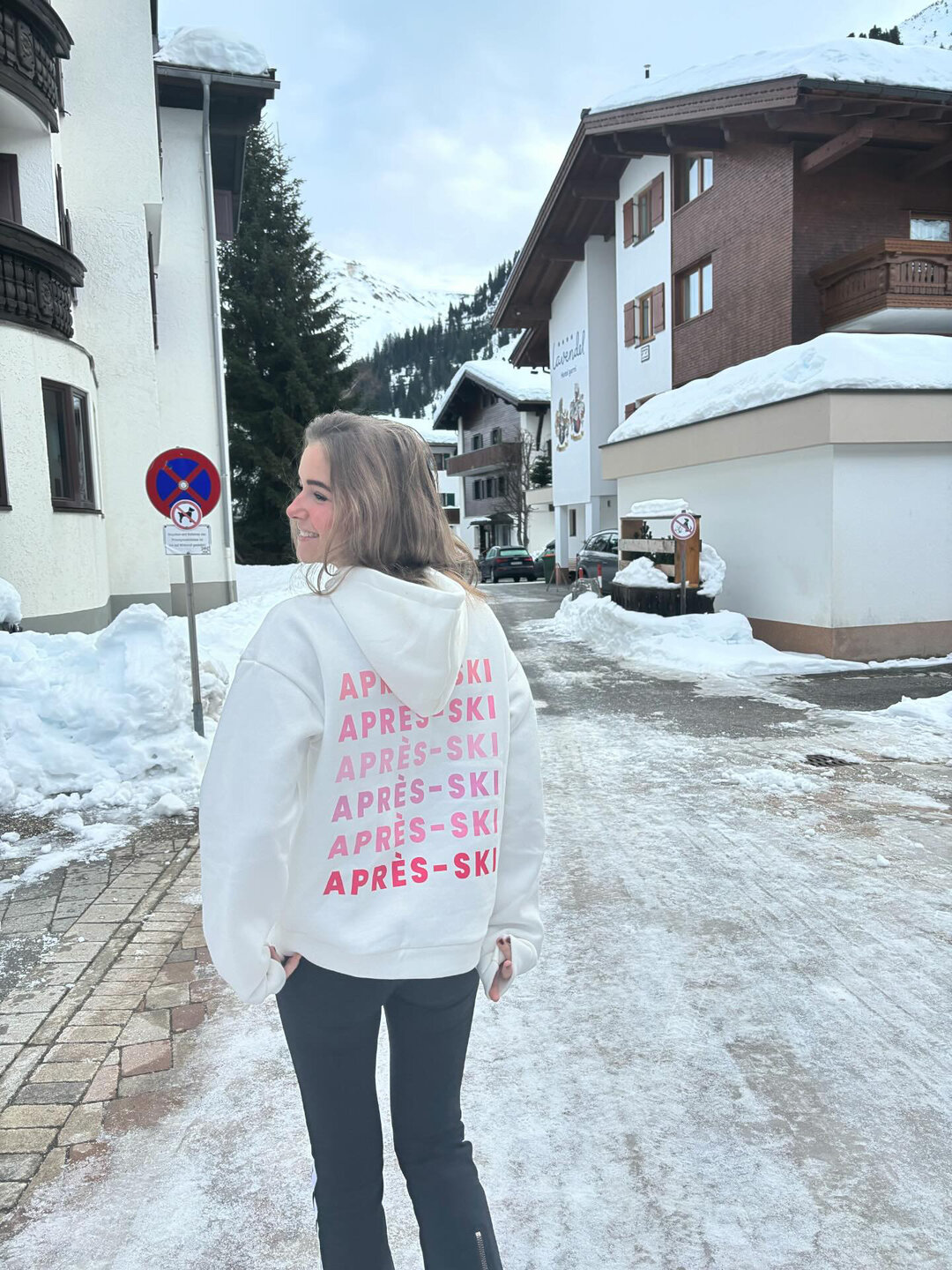 Apr&eacute;s Ski Hoodie White