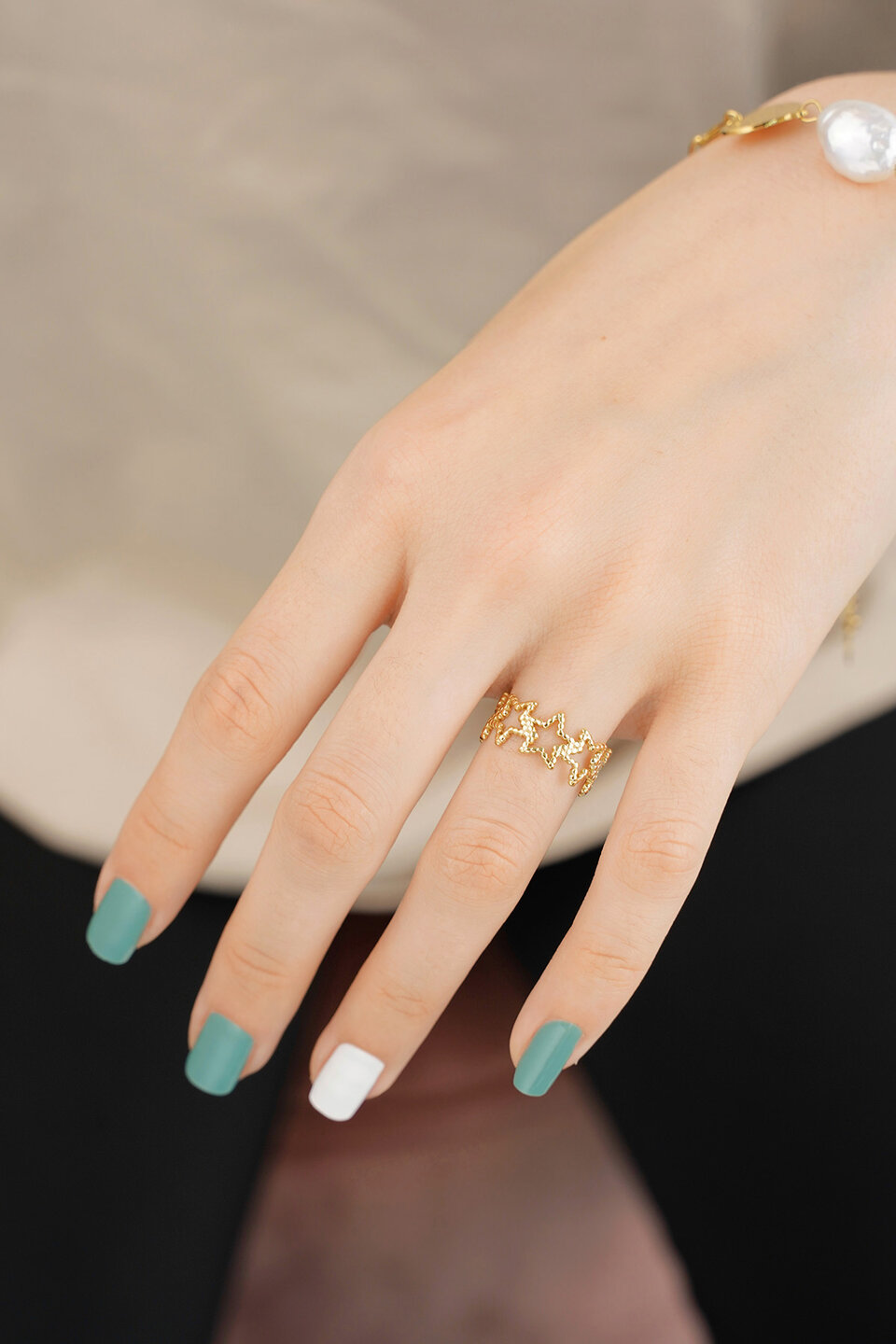 Sparkle All The Way Ring Gold