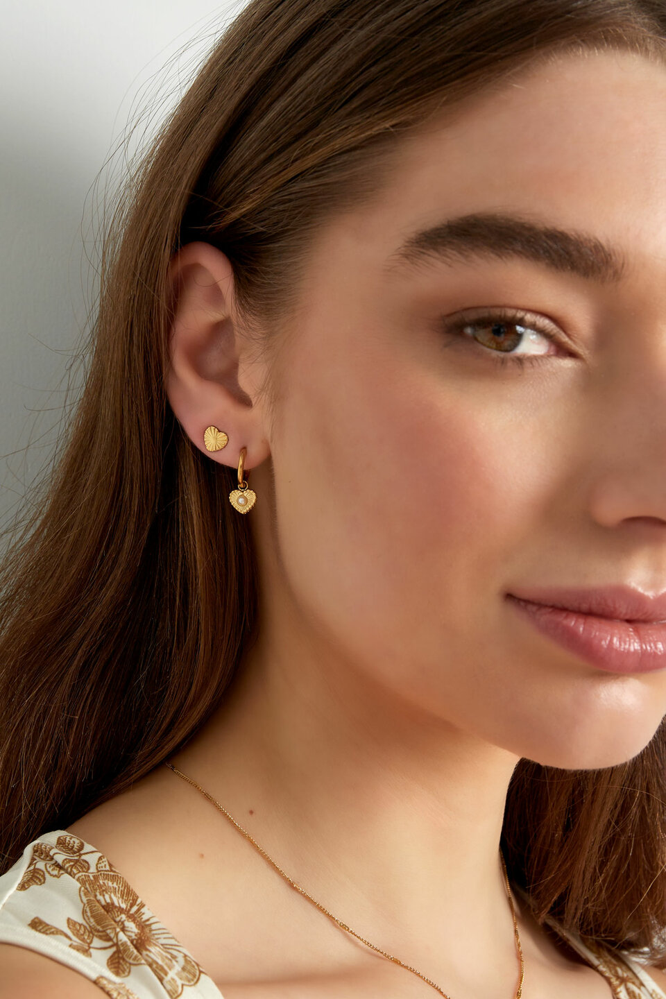 Earring love studs Gold