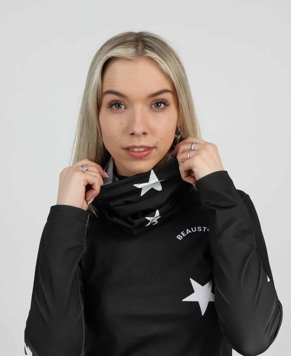 Stars Neckwarmer Black 